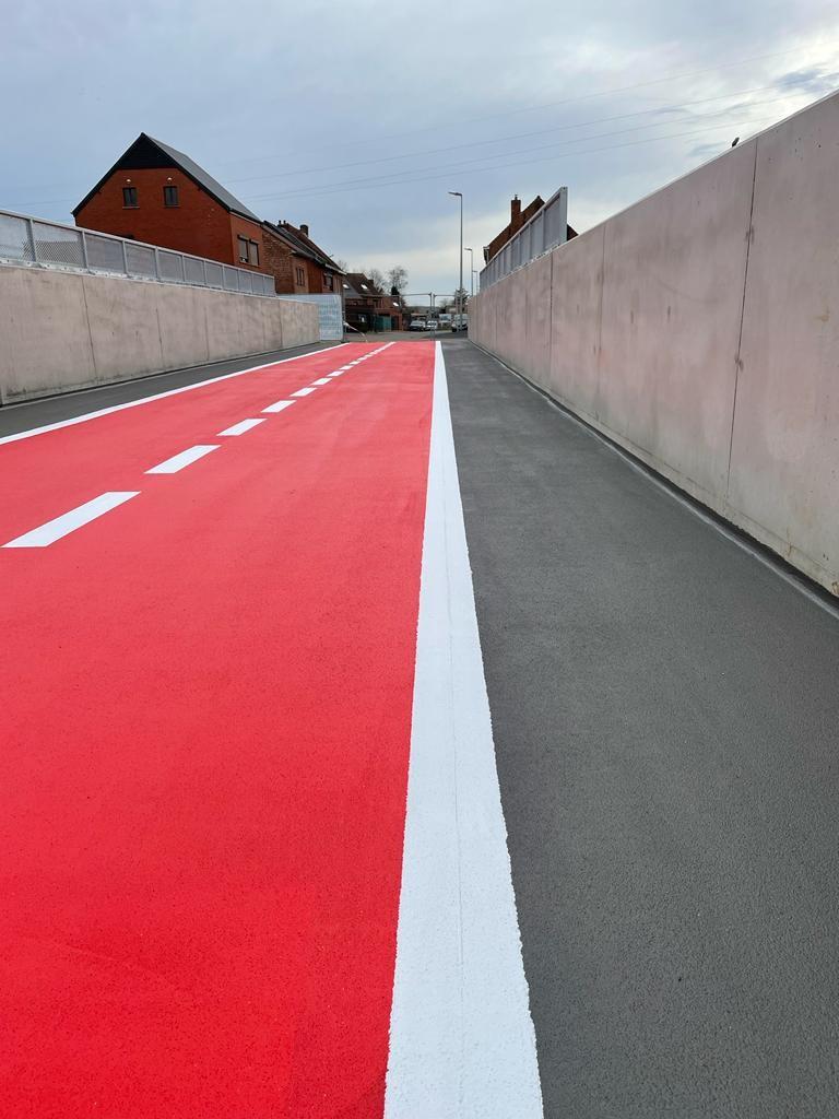 Fietsersbrug Beringen - ingestrooid vloeibaar kunstharssysteem