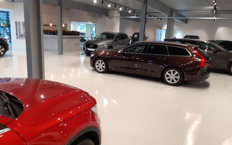 Volvo Mechelen - epoxygietvloer